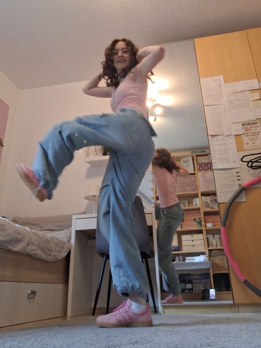 dc: @Kenna || #denialisariver #doechii #doechiichallenge #dancer #fyp #foru #dc #dancetrend #dancechallenge #breathingexercise #outfit 