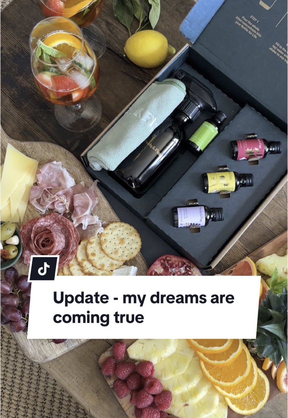 Launching new & improved Crafternoons, who works with brands now dontchaknow (I’m a business woman) 👩‍💼🎨  #UGC #contentcreator #SmallBusiness #entrepreneur #businesslaunch 