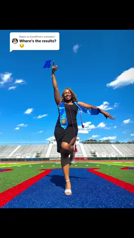 Replying to @KandiFine Grad pic Results 🎓🫶🏽  still have more but these are the main good ones  #grad2025 #graduationpictures #highschoolgrad 