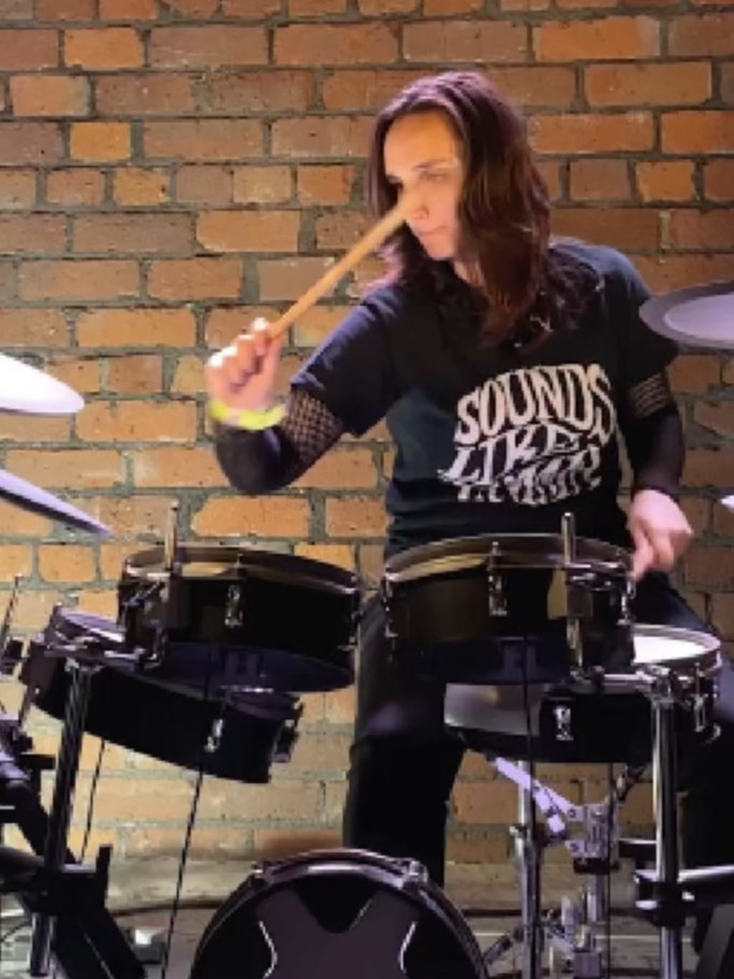 So you’re getting to the end of a song and want to take it up a notch? 🥁 It’s time to activate RIDE BELL MODE. Smacking that bell takes everything to the next level - instant intensity, energy boost, end-of-song power mode engaged. You’ve earned it. 😎 Want help adding pro-level dynamics to your playing? Click the link in my bio to book a Free 1:1 coaching call with one of our expert drum teachers! 🔔🔥 #drumtechnique #drumuniversity #learndrums #drumvideo