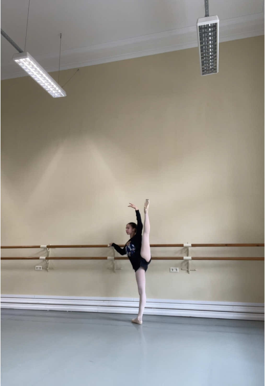 Getting back in shape after being sick 🤒  #vaganova #vaganovaballetacademy #vaganovastudents #ballet #ballerina #balletdancer #vba #sickballet #fever #ballerinasoftiktok #ballettok #balletdancer #dancer #pointeshoes #pointe #vaganovaacademy #academy #balletacademy #ballerina #balletlifekami #balletlife #balletschool #gaynorminden #gaynor @Gaynor Minden 