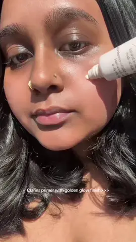 @Clarins Official SOS primer in “Gold Glow”✨ #fypシ゚ #clarins #summeressentials #summermakeup #trending #viral #essentials #clarinsmakeup #clarinsskincare #primer #sosprimer #golden #goldenskin #glowyskin #musthave 
