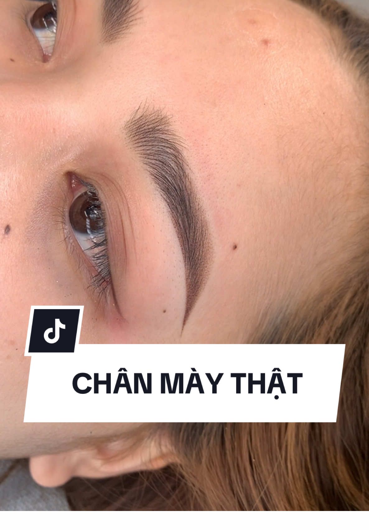 Chân mày sợi đầu phun đuôi tự nhiên,  nét căng, độ bền cao. #chanmaydepbinhduong #phunxambinhduong #nguyenthuphunxam #hocphunxambinhduong #soidauphunduoi #xoasuachanmay 