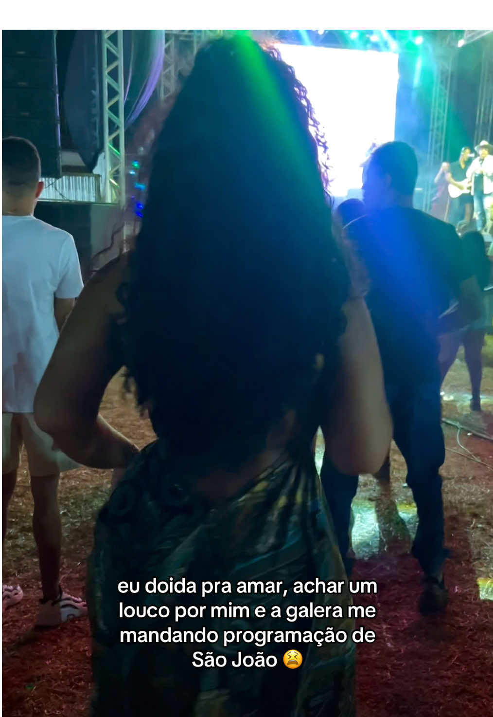 Se Deus quiser no próximo São João eu não danço desacompanhada 😂