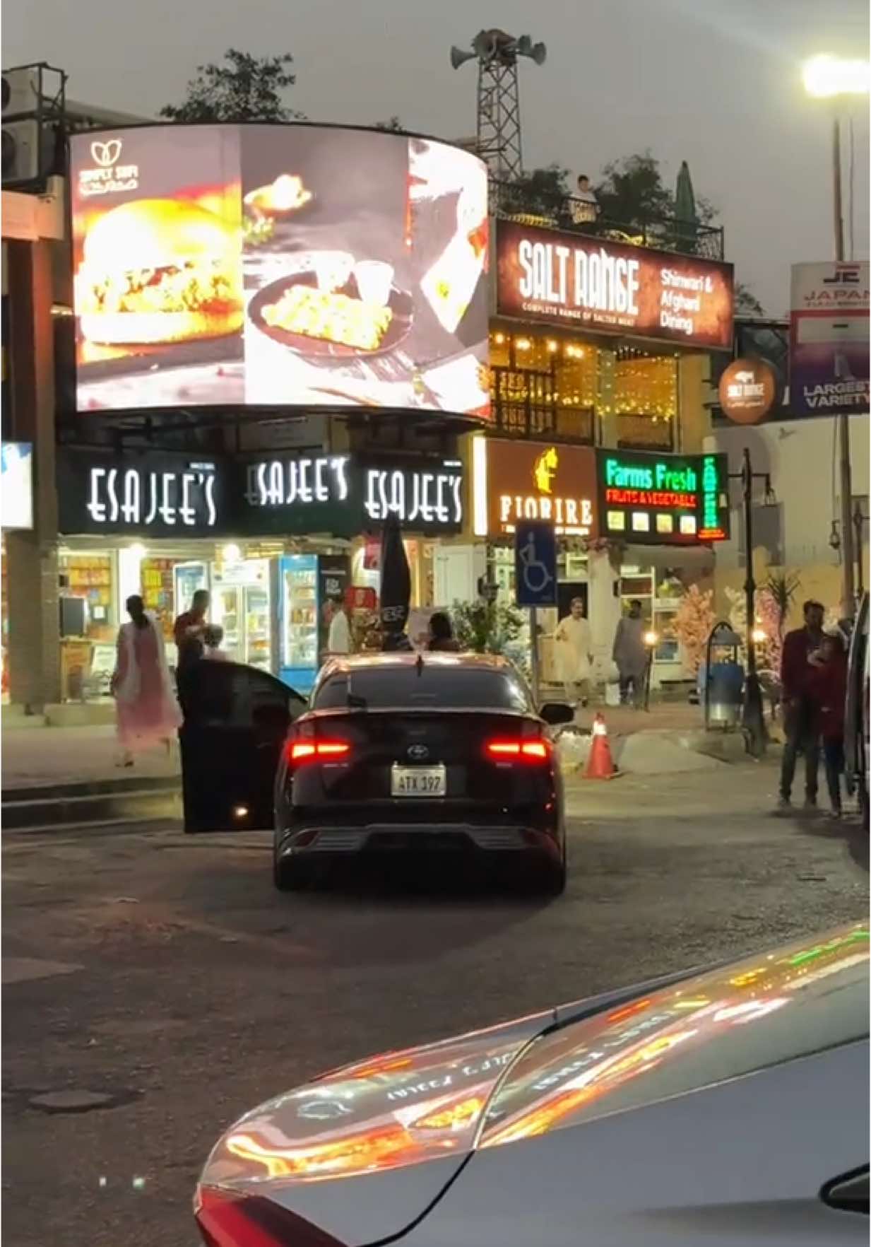 Kohsaar Market F6 #kohsaarmarket #islamabad 