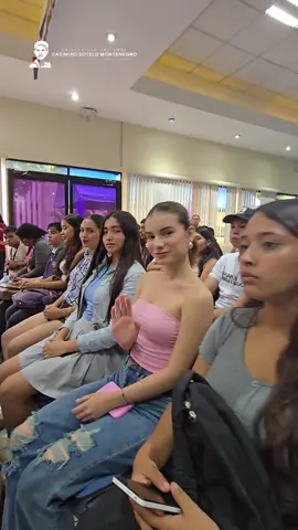 #SomosUNCSM || En el Auditorio Neysi Ríos de la Universidad Casimiro Sotelo Montenegro se realizó el taller de oratoria y expresión corporal, para mejorar las habilidades comunicativas de los estudiantes de la carrera de Comunicación.  El taller, organizado por la Red de Jóvenes Comunicadores y Medios del Poder Ciudadano contó con la participación de estudiantes de Comunicación de la UNCSM y de la UNAN-Managua. 2025: 