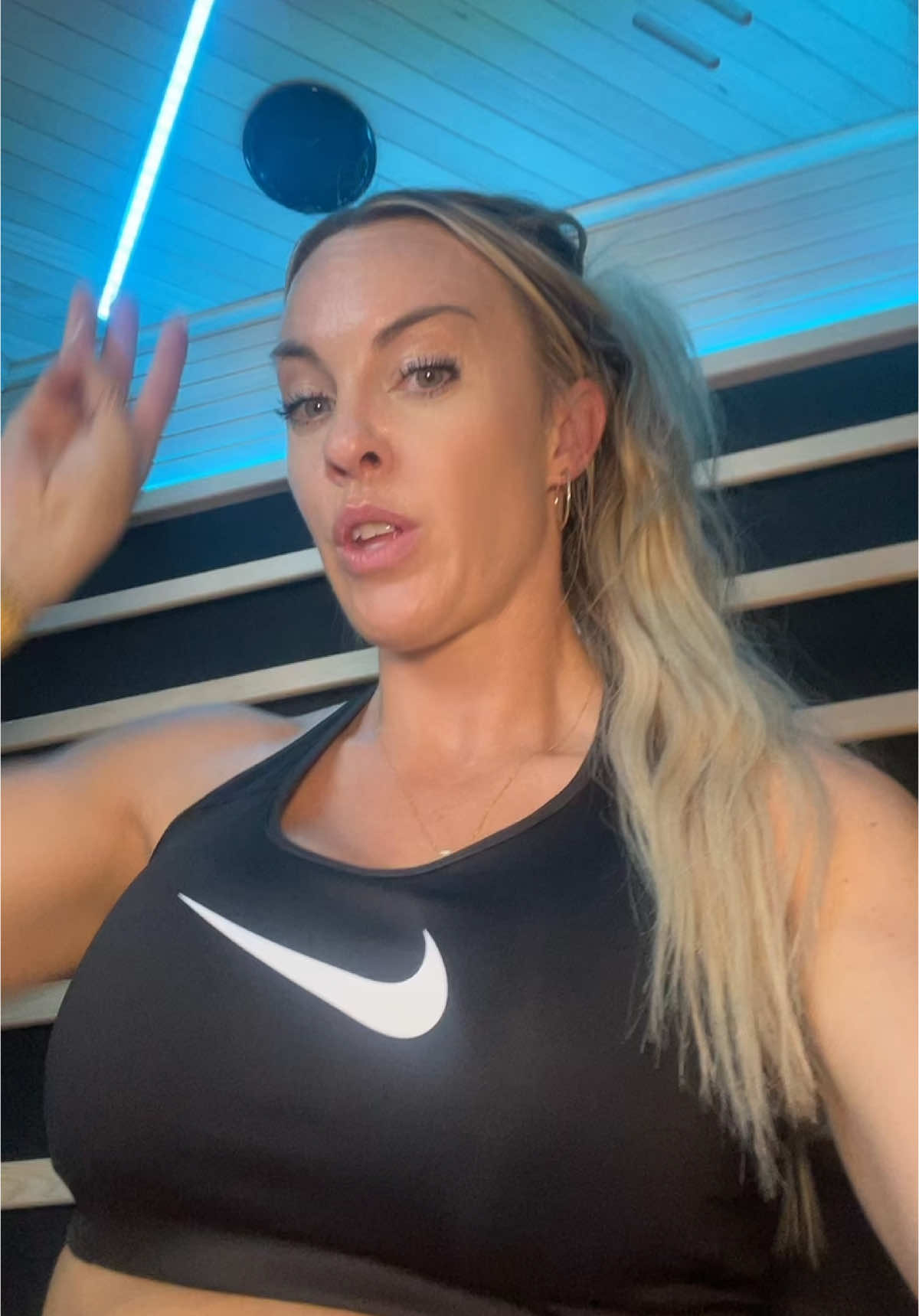 Not me trying to get snatched in 3 weeks knowing that’s not how this works 😂☠️#workout #fitnesstips #snatched #beachbody #getsnatched #musclemommy #fitchicks #fitnessmotivation 