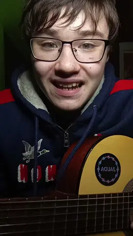 Мой хит про любовь. Дайте Танк - Люди #дайтетанк #дайтетанклюди #пародия #ирония #кавернагитаре #гитаракавер 