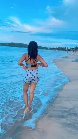 #arugambaybeach🏝️🐬 @Maheesha Maheesha #viralvideo #srilankatiktok #fypシ #trandingvideo_viral_videos_ #showudy❤️🌸👀 #මාතර_අපි__දකුණේ_❤️ @999 ! 👅💢😒 @IrE__⚡️Ha..🦋 @Hesha__bbh @Chathu Boy 💔😜 