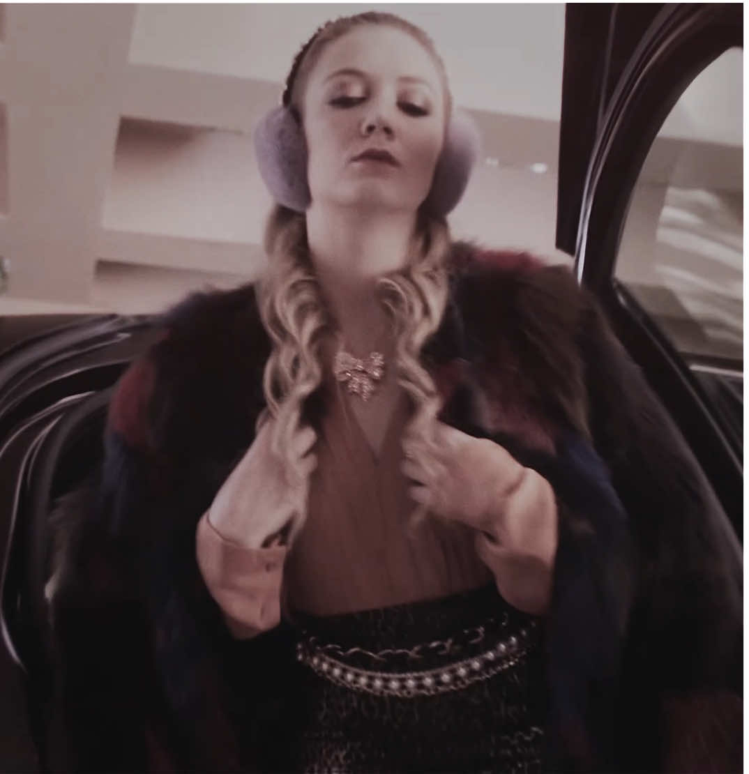 Chanel number 3. #chanelnumber3 #billielourd #screamqueens #chaneln3 #chanel3 #sadieswenson #chanelnumber3edit #chanel3edit #chaneln3edit #billielourdedit #screamqueensedit #chaneloberlin #chanel #aftereffects #edit #fyp #foryou 