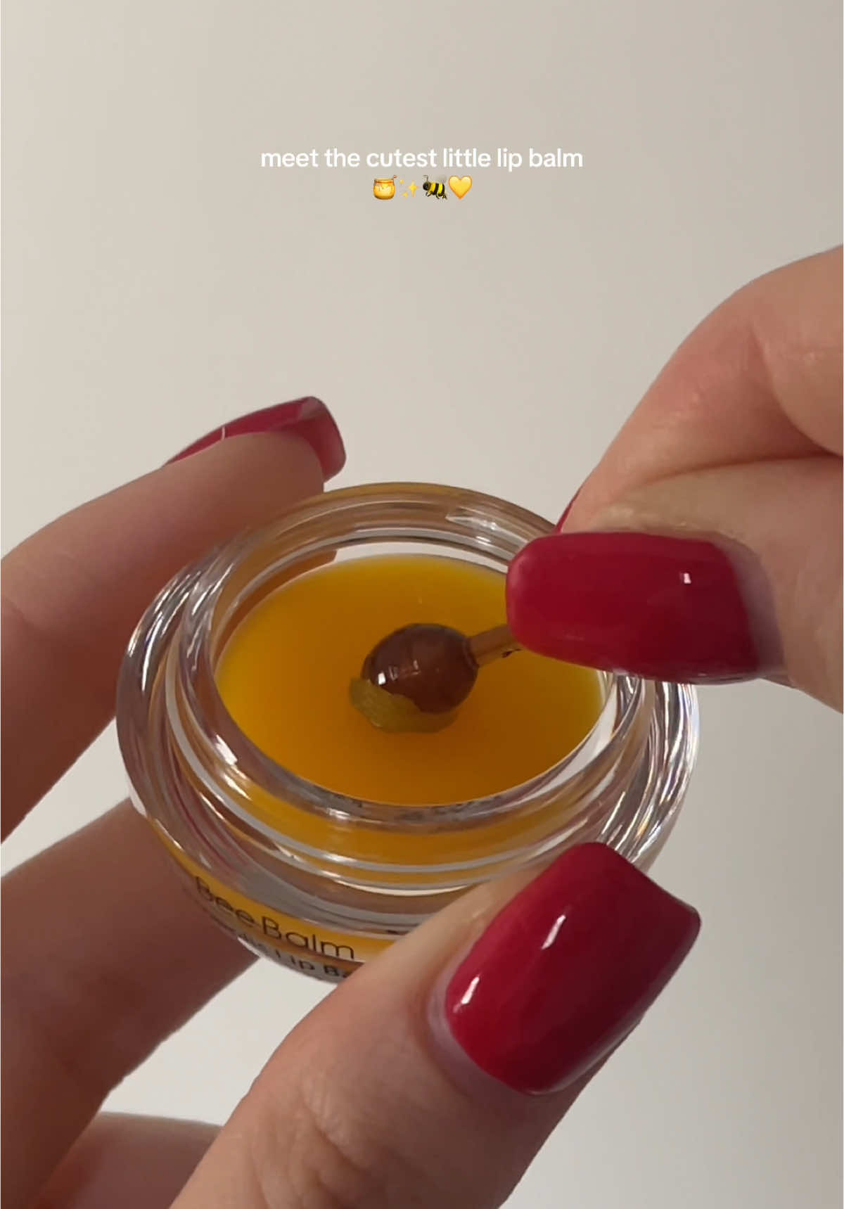 obsessed 🐝✨🍯 @mybeebalm  #lipbalm #beebalm #ugc #fyp #honeylipmask #ugcuk 