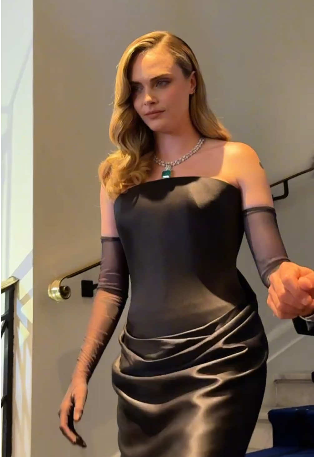 @Cara Delevingne is walking with confidence on the way to #cannes2025 red carpet. #lorealparis 