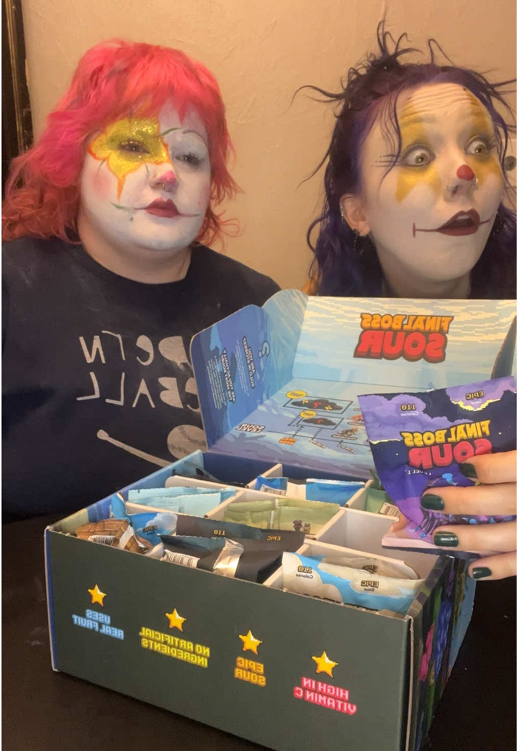 fun and tasty is a goated combo, amirite folks? thank you so much @finalbosssour for sending us these tasty treats! (not sponsored, I requested a free sample tehehe) #finalbosssour #finalbosssourchallenge #finalboss #sour #sourfruit #driedfruit #snack #fruit #pineapple #mango #kiwi #fruitcandy #candy #sourcandy #sourchallenge #sweet #tastetest #foodreview #honestreview 