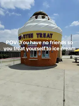 Solo ice cream date at @TwisteeTreatUSA #pov #asmr #mukbang #solodate #food #Vlog #dayinmylife 
