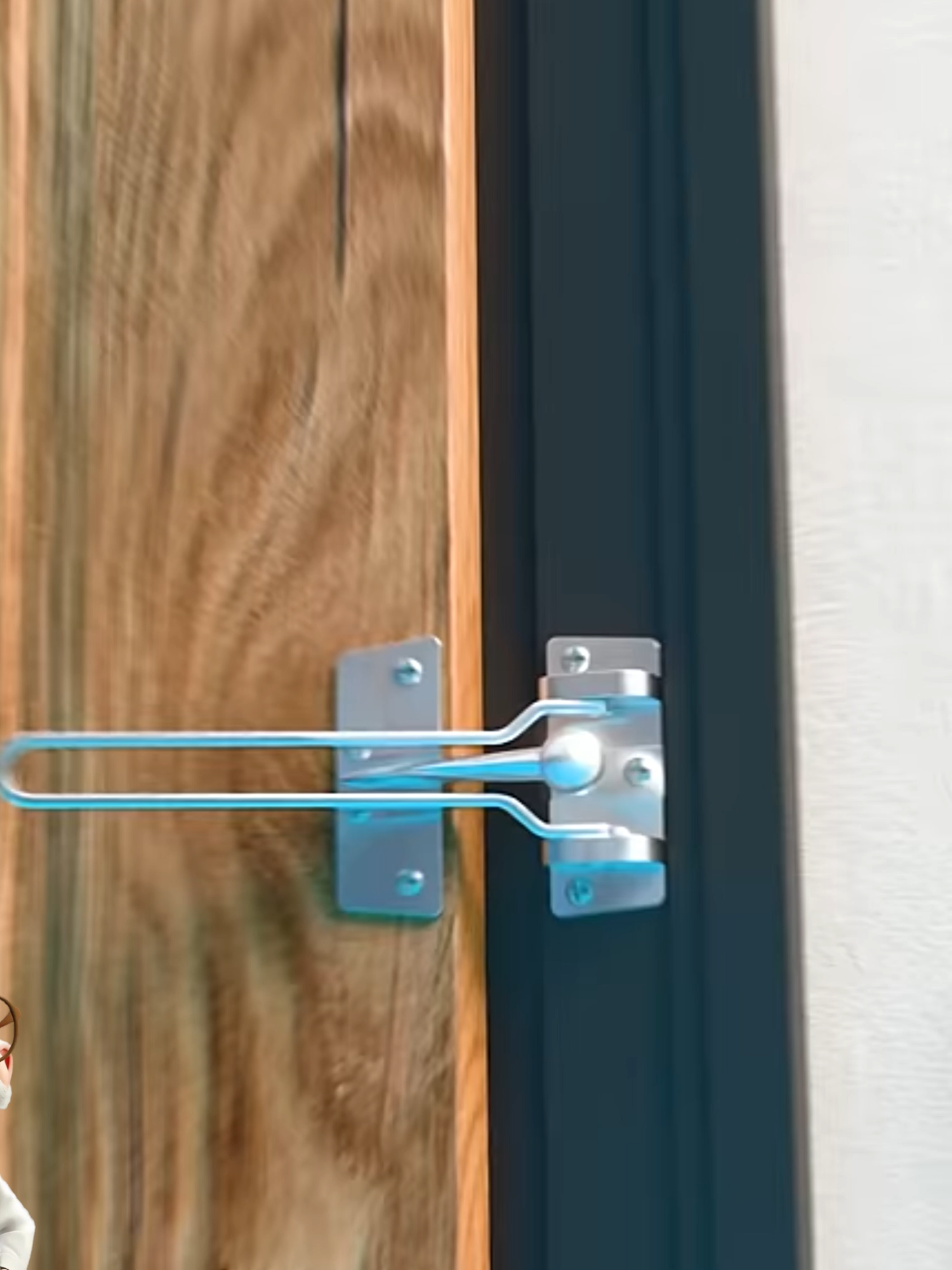📍 مقفول خارج الغرفة؟ استخدم شريطًا مطاطيًا! 🚪🪢 إذا وجدت نفسك مقفولًا خارج غرفة فندق وكان الباب لا يزال مزوّدًا بقفل زر داخلي، مرر شريطًا مطاطيًا عبر الفتحة الأمامية من الباب. ثم اسحب الطرفين بقوة لتضغط الزر الداخلي وتفتح الباب — خدعة بسيطة لكنها قد تنقذك من موقف محرج! 📍 صدام الشرطة ليس عاديًا! 🚓🛑 عندما تقترب سيارة الشرطة من مركبة هاربة، تخرج مسامير فولاذية من مقدمة الصدام الأمامي. هذه المسامير تتشابك مع إطارات السيارة الهاربة وتُجبرها على التوقف، دون التسبب في انقلابها — نظام ذكي لفض المطاردات بأمان. 🔍 الكلمات المفتاحية (هاشتاغات): #حيل_ذكية #مقفول_برا #فتح_الباب #شرطة_الطرق #مطاردة_سيارات #تقنيات_أمنية #معلومات_غريبة #علم_وحركة #قصص_واقعية #معلومات_غريبة #علم_وحركة #قصص_حقيقية #قصص_واقعية #لص_عالق  #tiktok #قصص_غريبة #معلومات_مذهلة #ابتكارات_غريبة #حقائق_بسيطة