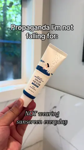 I mean if you like aging and wrinkles please continue not wearing sunscreen every day! Had to hop onto this trend as well lmao #roundlab #roundlabsunscreen #sunscreen #koreansunscreen #spf #koreanspf #skincare #kbeautyskincare #koreanskincare #koreanskincareproducts #skintok #TikTokShopCreatorPicks ##TikTokShopMemorialDay