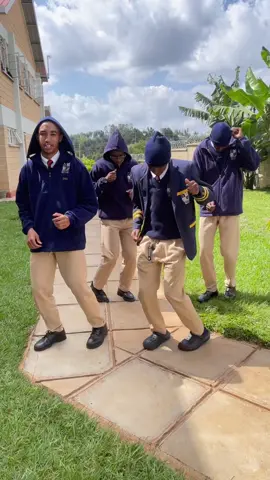 One with the boyzzz @y2k._.Marcus😝 @Carian cj👑 @SCHYEAH 🌟🦅        #kenyantiktok🇰🇪 #kenyanhighschool #highschool #foryoupage 