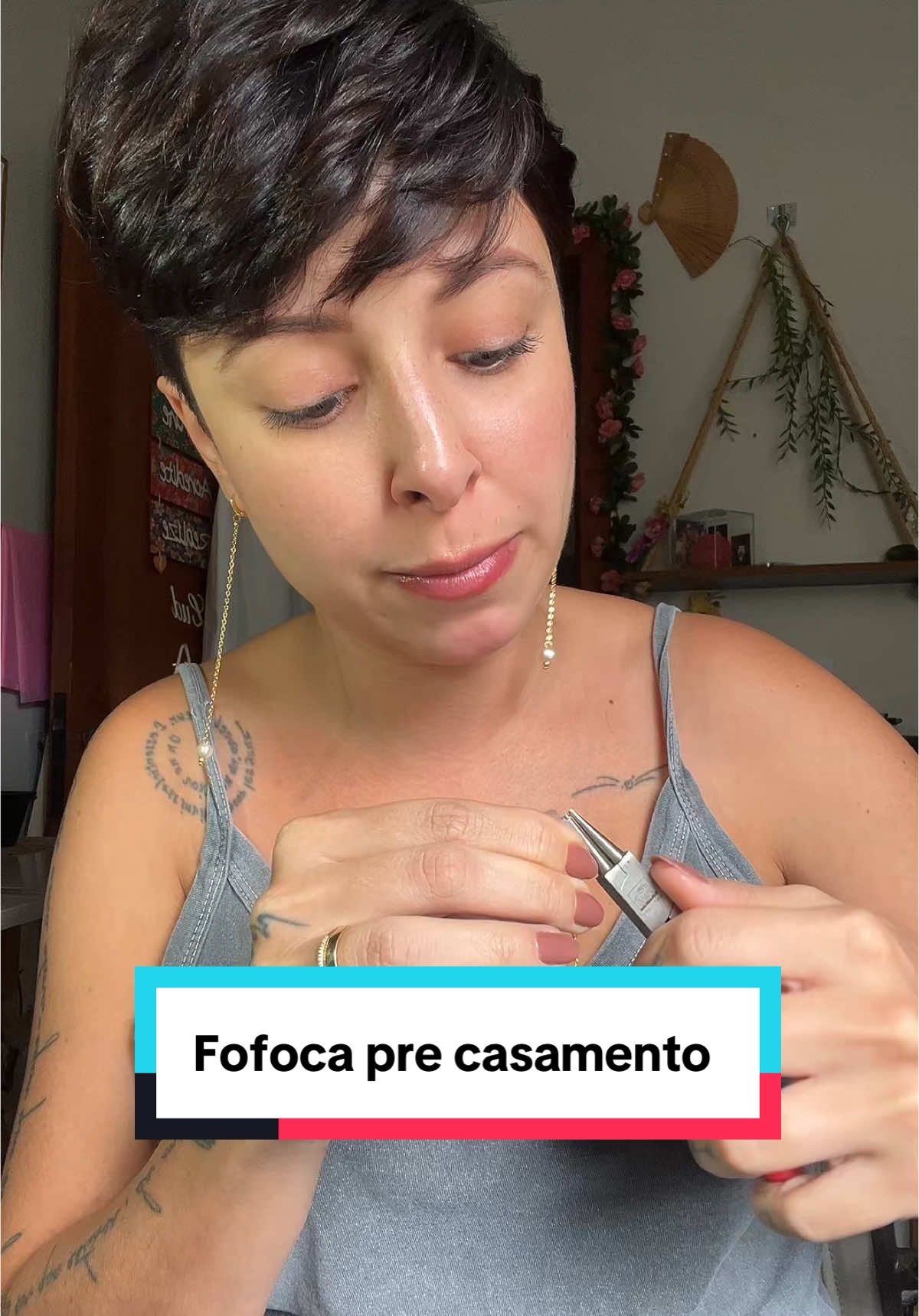 Você perguntaria o que ele fez com o convite? 😅 #convitedecasamento #fofoca #padrinhosdecasamento 