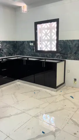 #cuisine_souhil #مطابخ عصرية ألمنيوم مقاومة للماء والحرارة والرطوبة  مرحبااا بكم  للإستفسار الإتصال على الرقم التالي: 0664256130 المقر بن عبد المالك رمضان (وليس) خلف متوسطة دهار بن شريف .