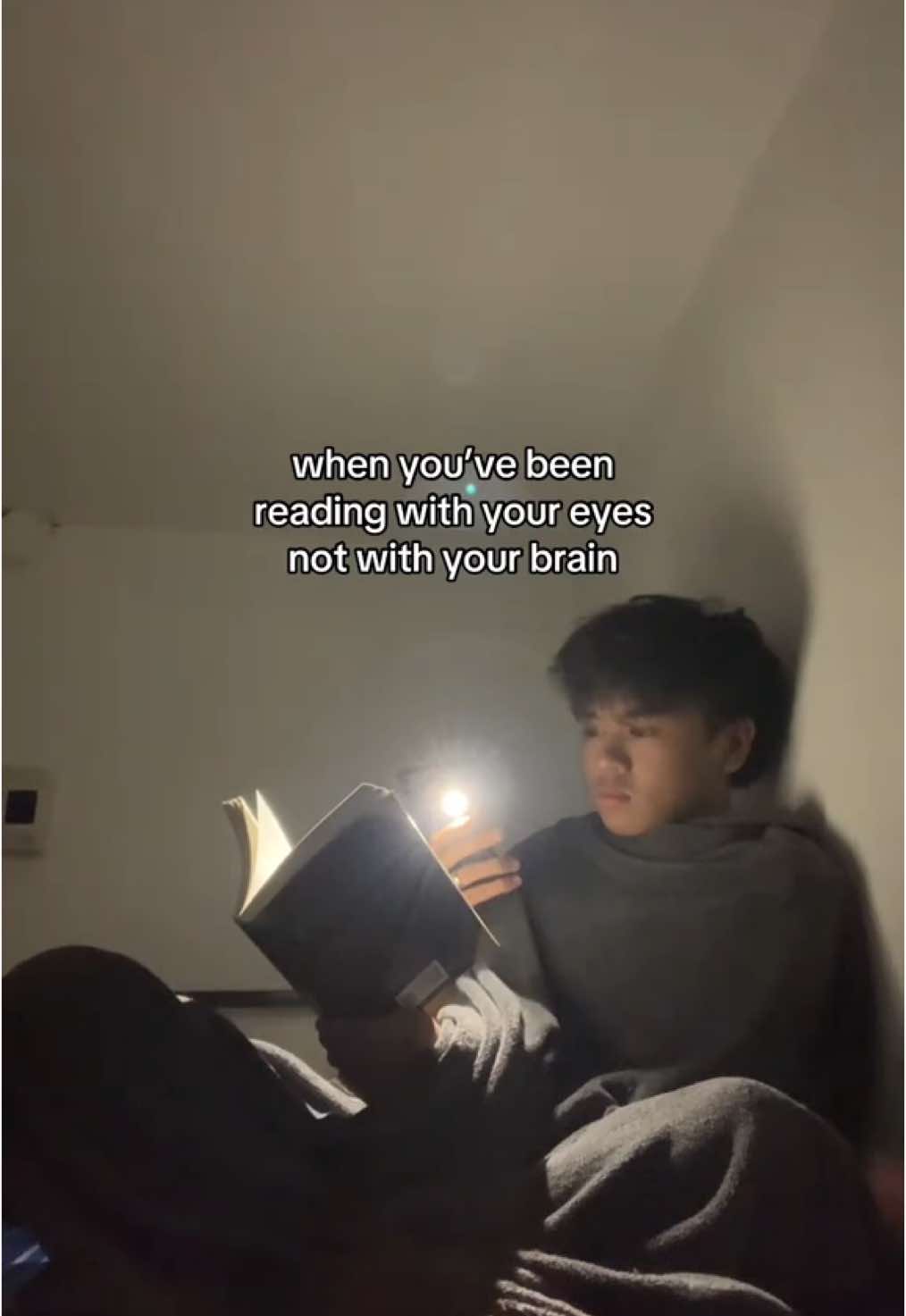 Got finals tomorrow but anyways #reading #BookTok #night #fantasy #pov #booktoker #readersoftiktok #fyp #newaccountsupportme #read #bookcontent #writertok #book 