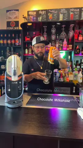 CHOCOLATE MILKSHAKE. #RauHen12 #bar #bebida #bar #88951 #coffee  6-8 SERVINGS  4 1/3 cups whole milk 2/3 cups heavy cream 1 tablespoon vanilla extract 13 cup granulated sugar 2/3 cup chocolate syrup 1 cup cocoa powder and caramel 