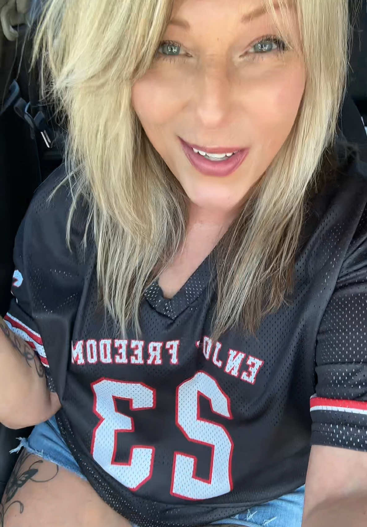 😘