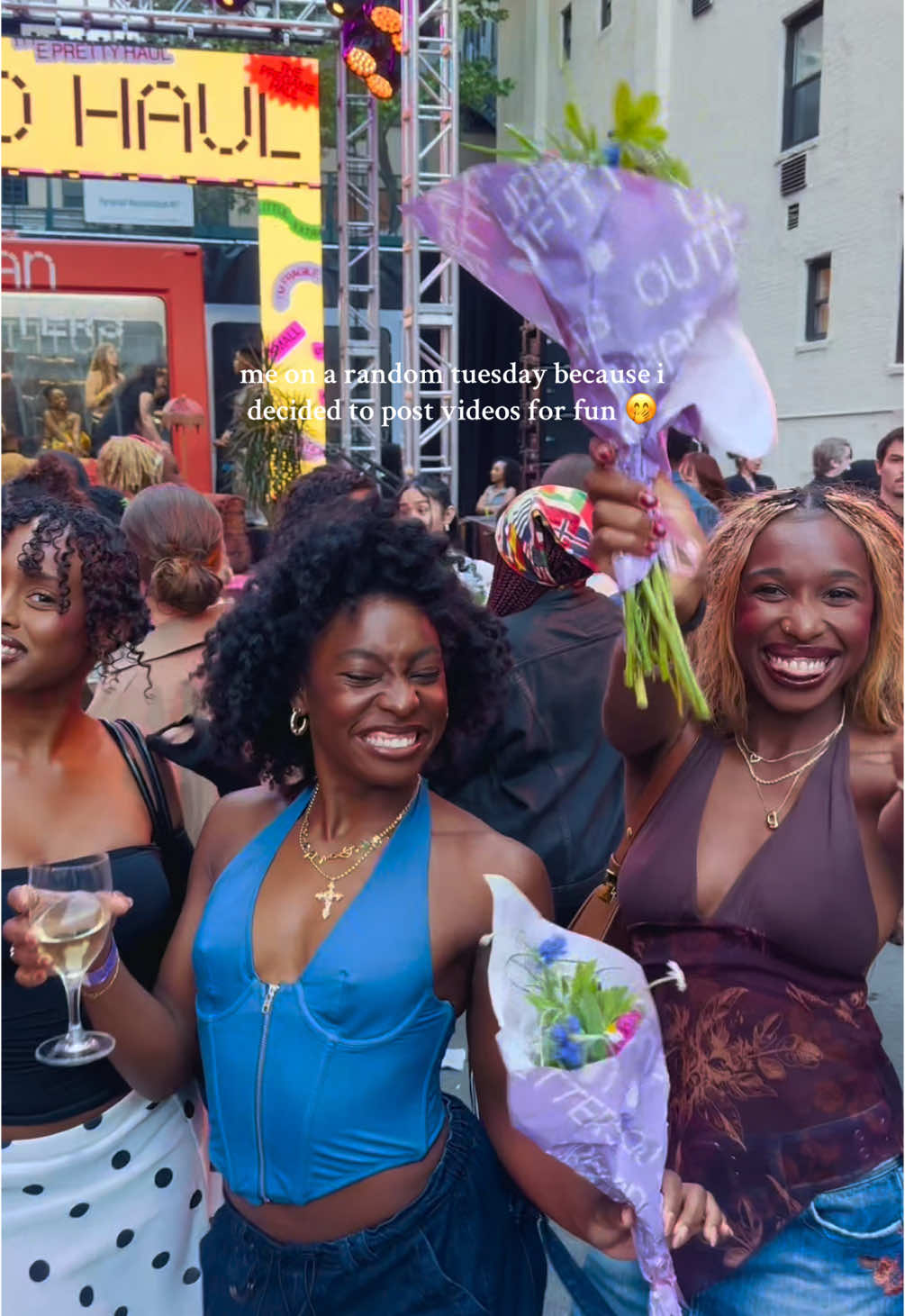 ur official sign to post the content 🙂‍↕️ tysm @Urban Outfitters for having me!! and @KATSEYE for being so STUN🌟💫✨ #UO #uohaul #katseye ##eyekons #contentcreator #influencerevent 