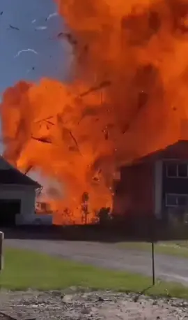 #firefighter #danger #gas #explosion #safety 