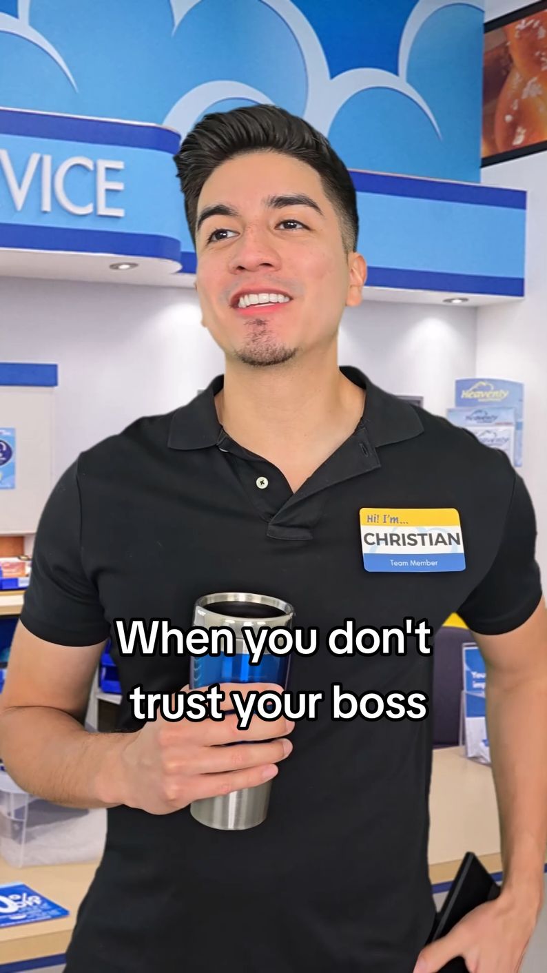 The difference between a boss and a leader 😂 #workhumor #managersbelike 