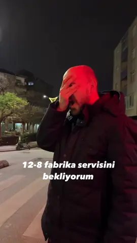 12-8 servisini bekleyen ve sabredemeyen model 🤣 #komedyen #komedi #eğlence #komikvideolar #komikvideolar #oğuzhanalpdoğan 