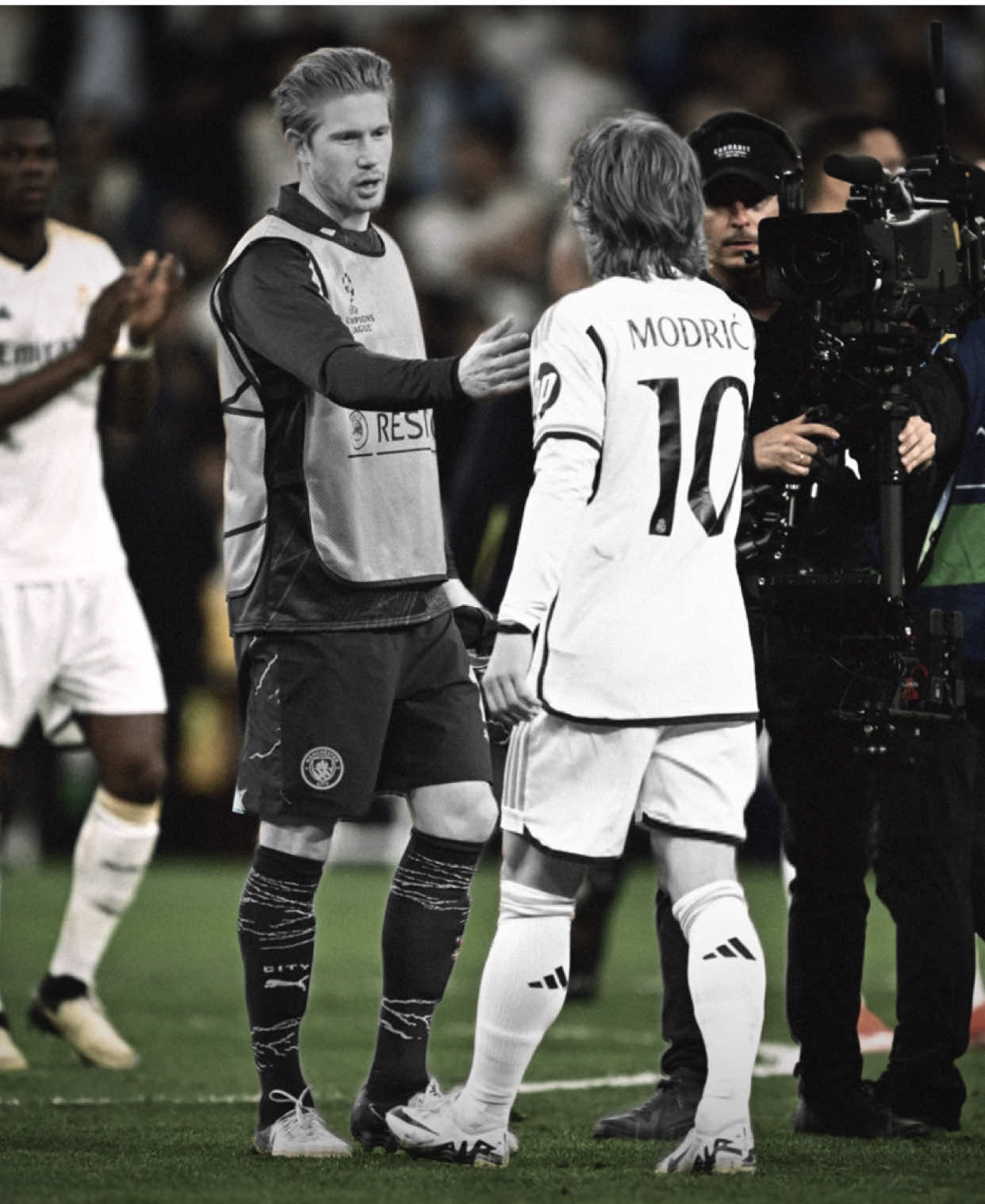 THE END OF THE GREATEST MIDFIELDERS 💔🥺. #fyp #foryou #debruyne #modric #mancity #realmadrid #football #viral 