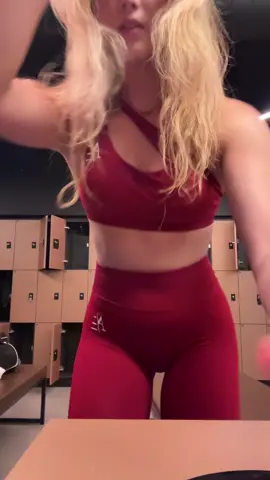 ROCK THAT BODY❤️‍🔥 code: SILA @Aresgymclothing  nu tot 80% korting dus runn girls🏃🏽‍♀️🏃🏽‍♀️ #GymTok #outfit #gymgirls #fyp #gymfit #girlswholift #motivation 