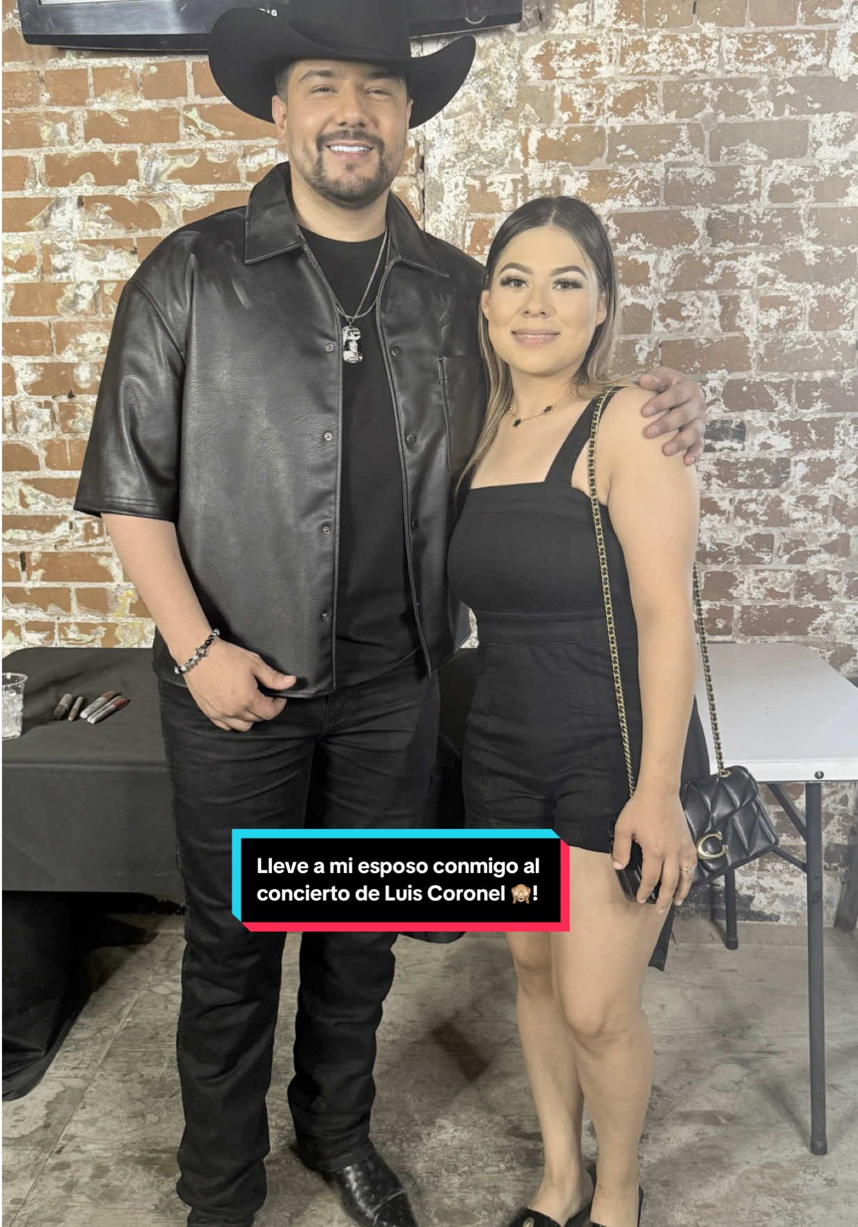 Volviendo a ver a @LuisCoronelOfficial  después de casi 10 años 🥹🤍!  #concerts #luiscoronelmusicofficial #tucsonarizona #luiscoronel #vip #fyp #meetandgreet #teamo #childhoodtrauma #childhoodcrush 