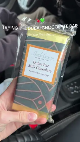 little late to the trend 🙈 but it was really good, I love the crunchy stuff😂  #dubaichocolate #dubaichocolatebar #dubaichocolates #tastetest #foodtiktok #Foodie 