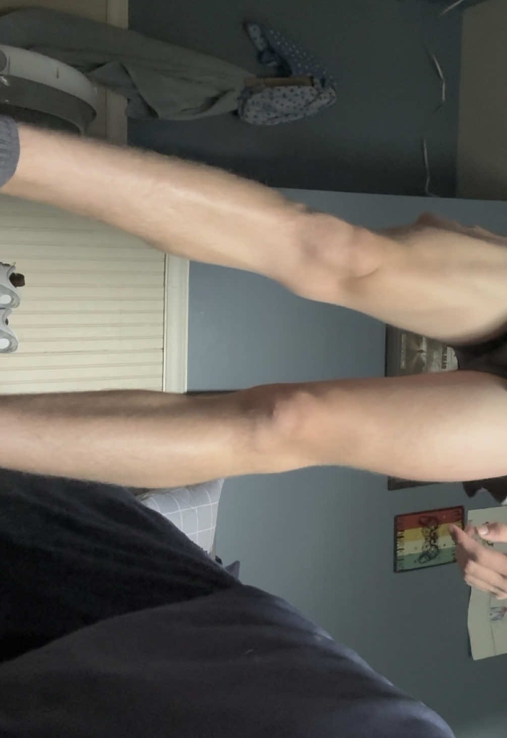 Today was legs, starting to see some progress in my body, maybe cause I’m eating so much or somethin, honestly idk, or maybe it’s just the dedication. And yea 👍