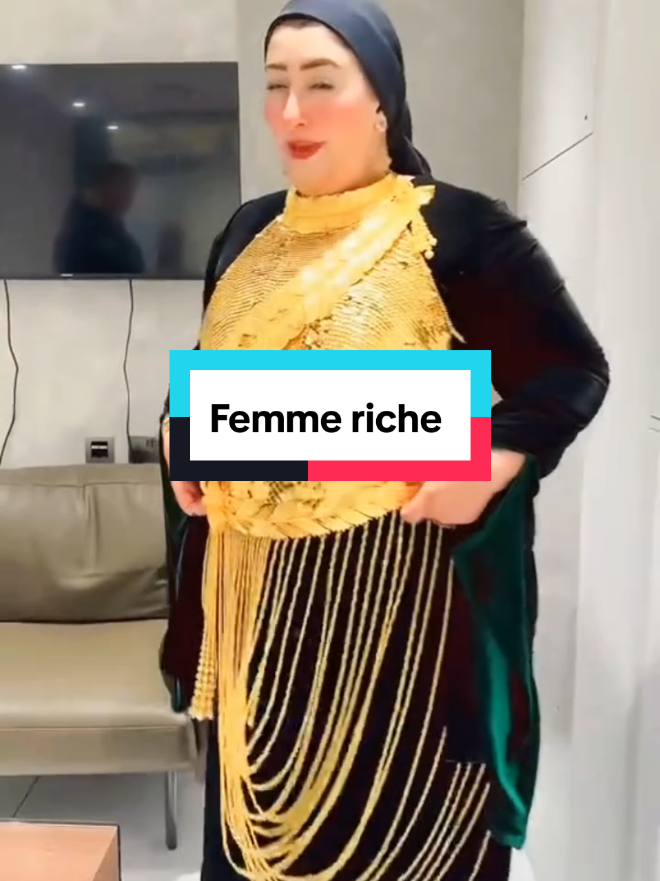 Voici la femme la plus riche du Dubaï, écrit femme riche en commentaire et elle te donne 20 milles euros  #Amira #Aldahab #Goldman #Dubaï #Or #France #Richesse #Amerique #fyp 
