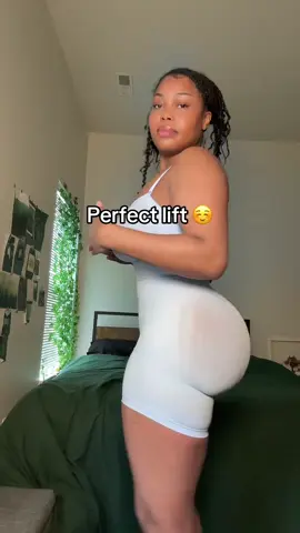 🍑💥💦👀LOOKS GOOD RIGHT ❤️🎁