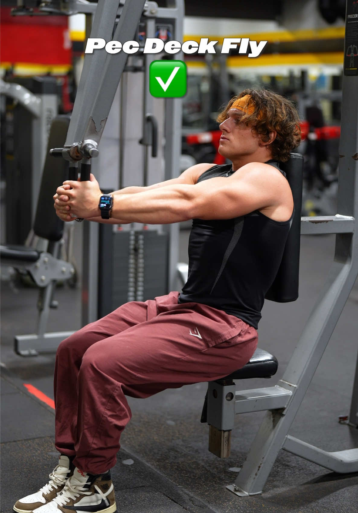 4 Exercises for a bigger Chest 💪🏻#GymTok #chestday #chestdaybestday #chestdayworkout #chestworkouts #benchpress #inclinebenchpress #fyp #gymtips #fitnesstips #onlinecoach #exerciseform 