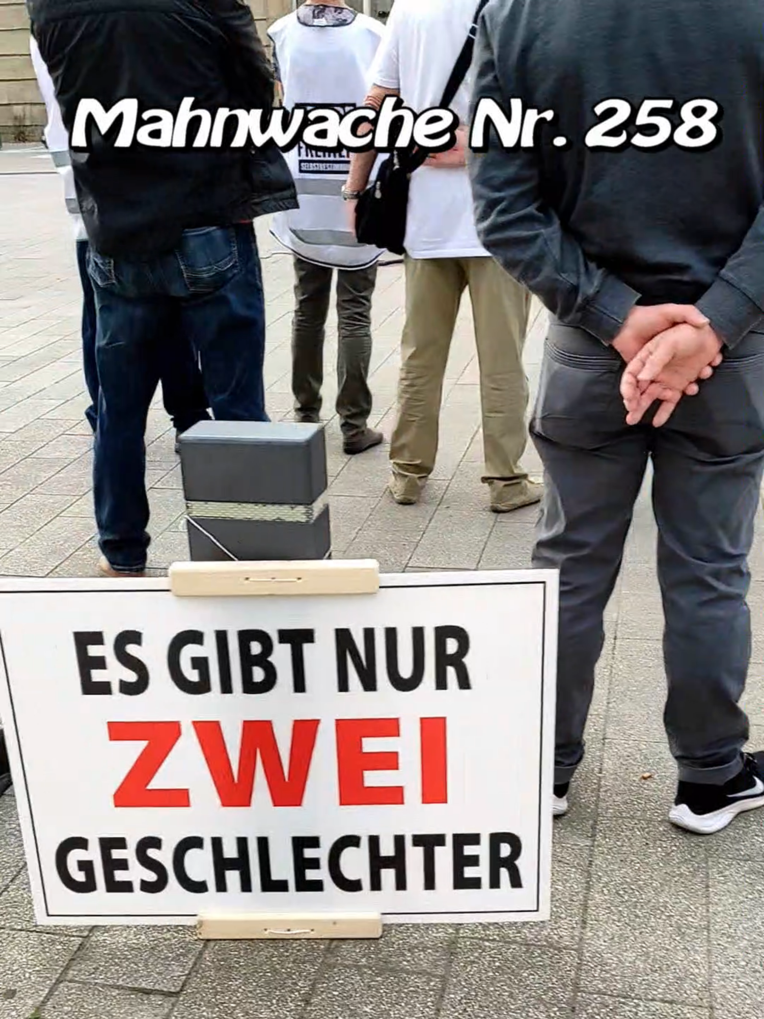 💥 Schilder 💥 Mahnwache Nr. 258 💥 in Schwäbisch Gmünd am 20.05.2025 💥 💥 Die Schilder 💥 auf der 257. Mahnwache in Schwäbisch Gmünd  am 06.05.2025 💥   💥 Motto: 💥 Schritt für Schritt in die VERNUNFT!!! 💥   YouTube:   https://youtube.com/shorts/1LIgw5I_TGM   💥 Musik 💥 Narben der Freiheit - Liva Free (by Carl Leiserfluss)   https://www.youtube.com/watch?v=9UK1HniqFnM   Wer mich Unterstützen möchte kann das gerne per PayPal mit der E-Mail dr.willemd@gmail.com tun.  Danke an Alle die mich unterstützen !!!