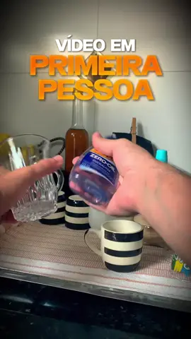 Vídeos em primeira pessoa são uma ótima opção de mostrar cenas em primeira pessoa, como algo da sua rotina 📱 Se quiser aprender a criar mais efeitos como esse, só correr para me seguir ⚡️