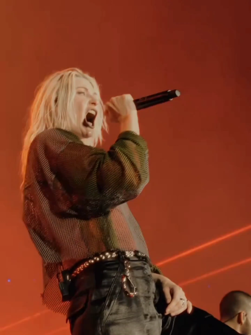 this is what you asked for? Heavy is the crown #linkinparklive #emilyarmstong #linkinpark 