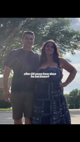 Always pulling my hair. Waist always waist babe! #jomamatok #marriedlife #relatable #couplegoals 