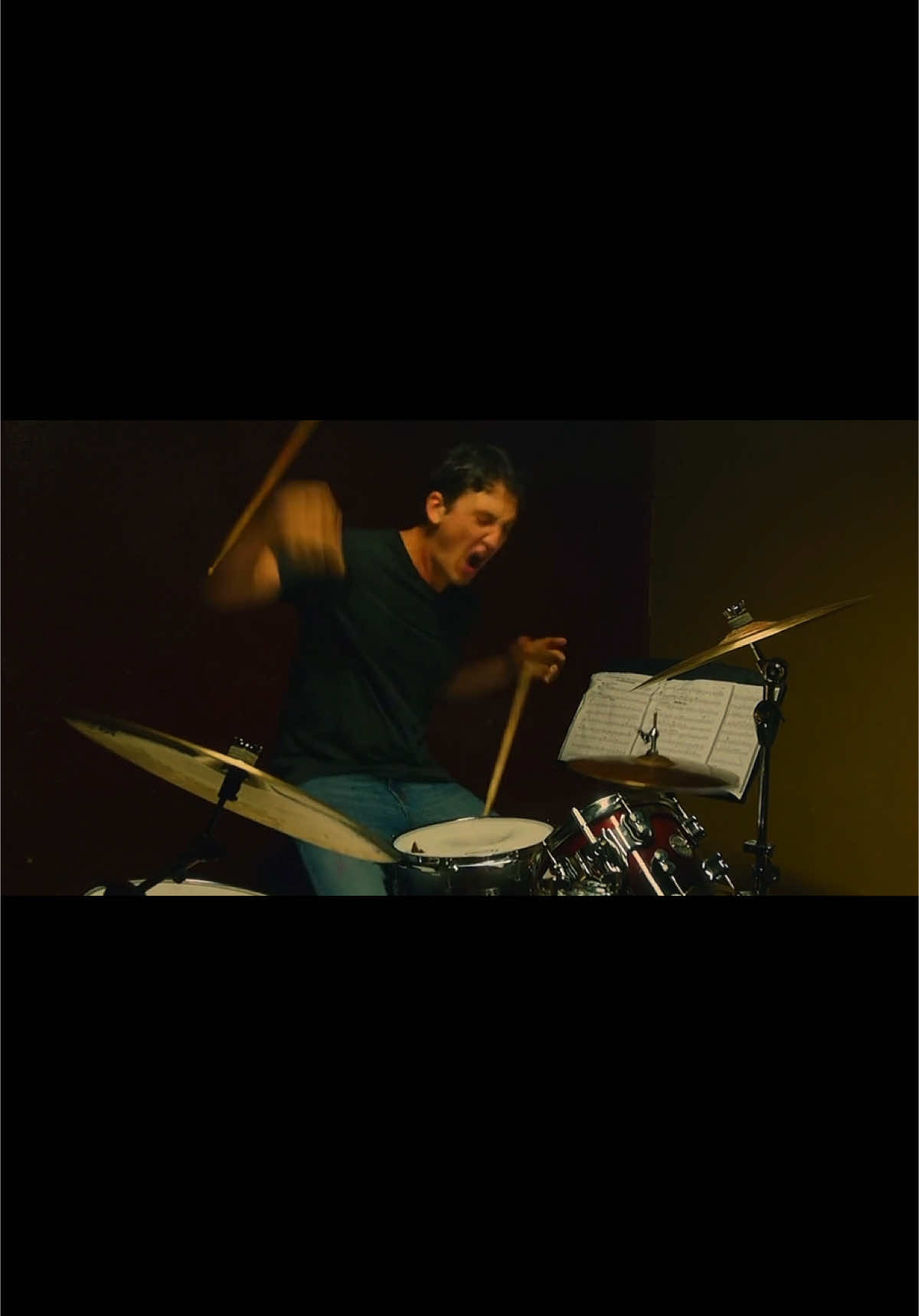 pretend i didn’t loop this 3  times#whiplash #fyp #foryou 