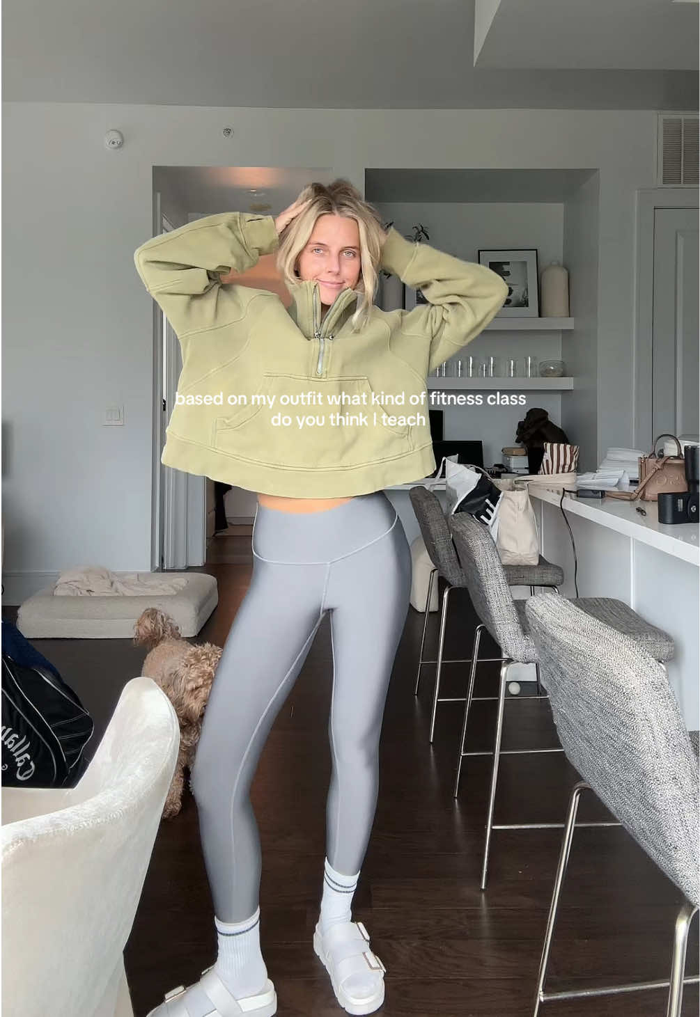 I think I need new workout clothes, why do I look like I just rolled out of bed. 😂 #fitnessinstructor #workouts #athleticwear #aloyoga #workoutclothes #instructor 