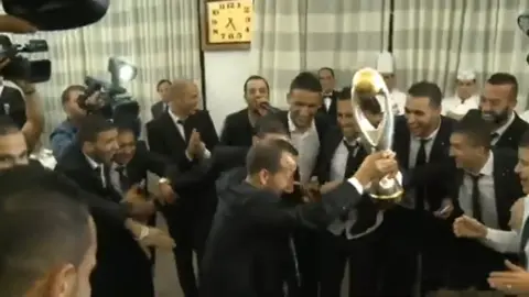 الحمد لله 27 لقب منها زوج رابطة أبطال أفريقيا 🏆🏆تبدلت الصيغة الجديدة فيها غير 🦅ESS 