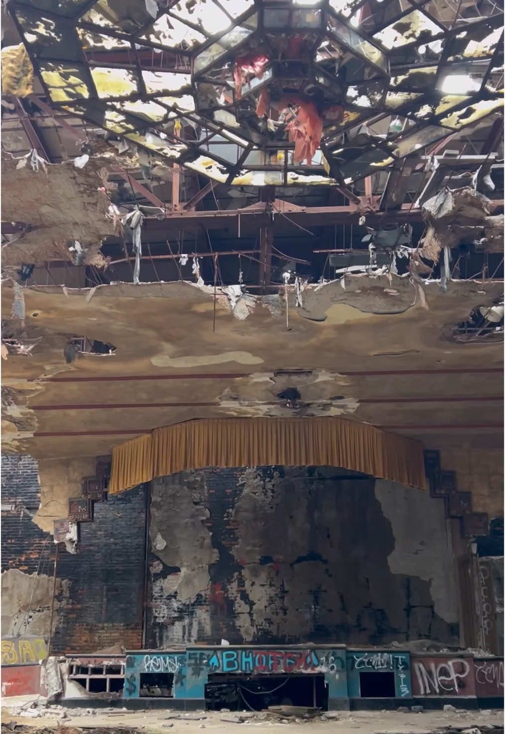 Exploring Detroit’s once legendary and now abandoned dance spot, The Vanity Ballroom. It opened on Oct. 4, 1929 on Detroit’s far east side. Unfortunately, by 1988, the once popular ballroom was permanently closed and has been abandoned ever since!  #abandonedplaces  #forgottenplaces  #ballroom  #detroit  #detroitmichigan  #michigan  #artdeco  #mayan  #aztec  #urbanexploration 