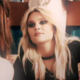 #AMBARSMITH this edit is so old omg 😭 #valentinazenere #Edit #tiktokputmeonfyp #fypシ゚viraltiktok #soyluna #abcxyz #viral #yzxcba #fypシ゚  spc :: @bia, soy luna & violetta scps 