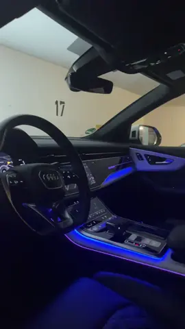 #Q8 #ps #340 #hp #SVU #3sline #benzin #02 #kosovo #ambiente #blau #weisheit #felgen #22 #zoll    