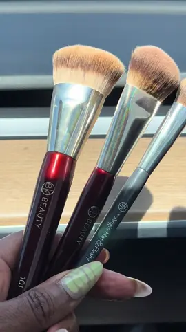 I seriously didn’t know brushes could make this much of a difference 😩👏 The BK Beauty Brush Bundle is so soft, blends like a dream, and makes my makeup look airbrushed. These are worth EVERY penny. 💯 #bklove #bkbeauty #bkbeautybrushes #makeupbrushes #tiktokshopfinds #tiktokshopbeauty #tiktokmademebuyit #creatoricons #flawlessblend #makeuptools #tiktokshoppicks #beautymusthaves #TikTokShopHaul #softbrushes #makeupapplication #makeupblending #tiktokshoprestock #brushbundle #airbrushedfinish #tiktokbeautytools @BK Beauty Brushes 