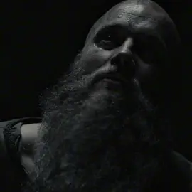 king Ragnar 😓. #viking #vikings #ragnarlothbrok 